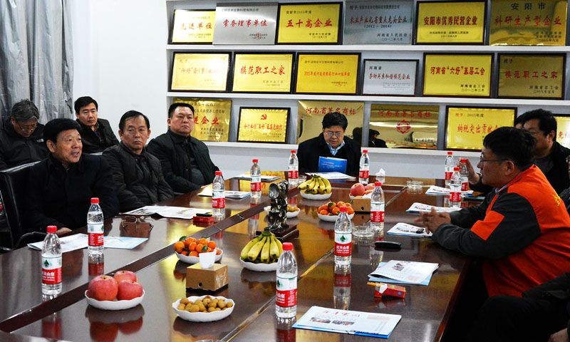 河南省人大常委會(huì)農(nóng)工委主任盛國(guó)民一行到安陽全豐生物科技有限公司調(diào)研